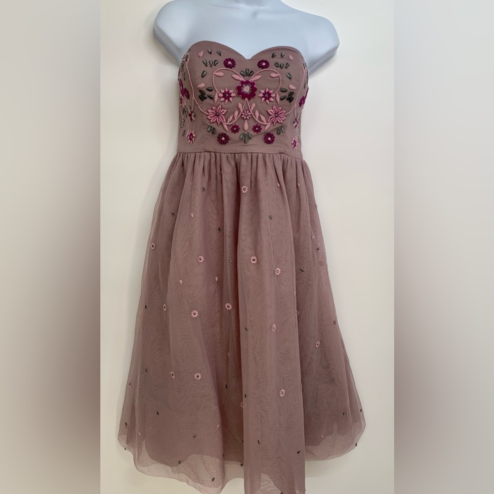 Modcloth purple strapless floral embroidered dress medium